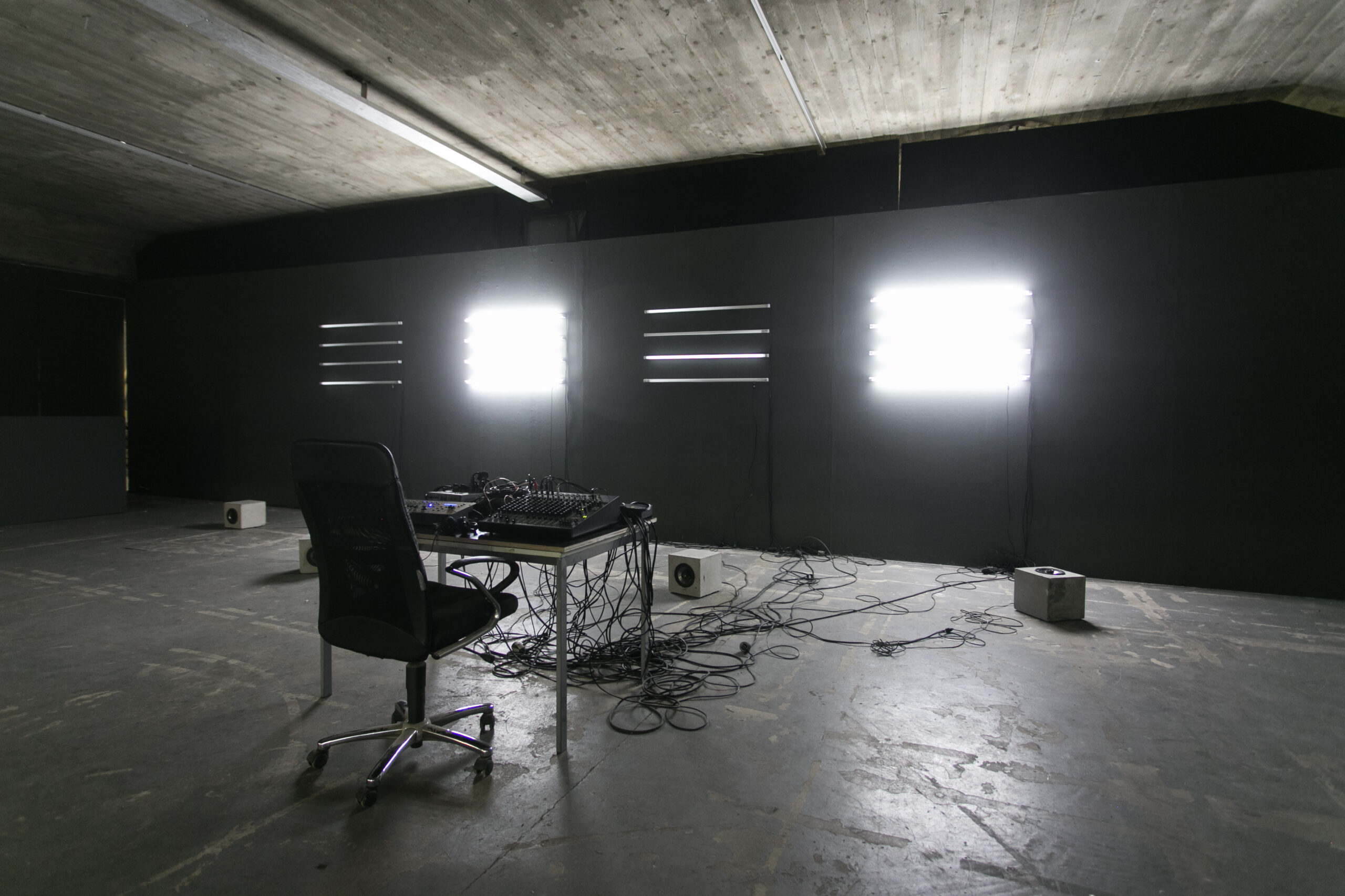 Synth (live) , Miles Sjoegren Performance , Light , Sound , Installation , Sculpture , Contemporary Art